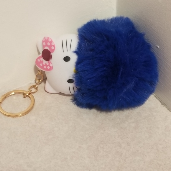 Hello Kitty Characterv Fuzzy Pom Pom Keychain New - Picture 4 of 5